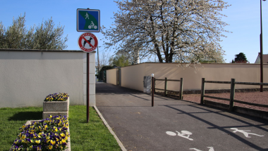 Voie piétonne et cyclable