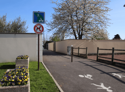 Voie piétonne et cyclable